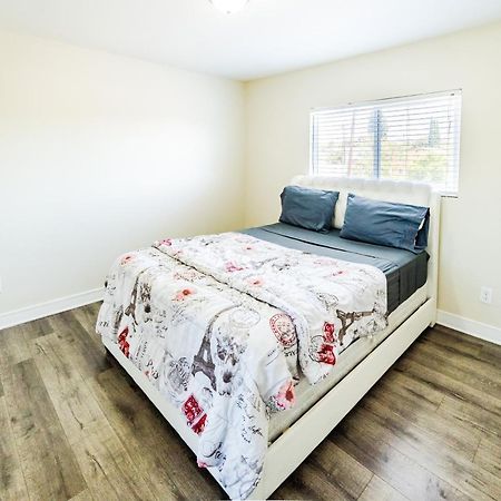 Spacious 5 Bedroom 3 Bath Modern Home By Downtown La With Parking Los Angeles Dış mekan fotoğraf